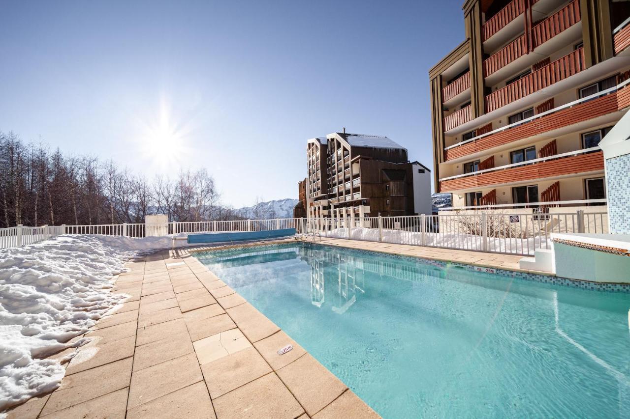 Appartement Pour 5 - Residence Avec Piscine Et Spa Huez Luaran gambar