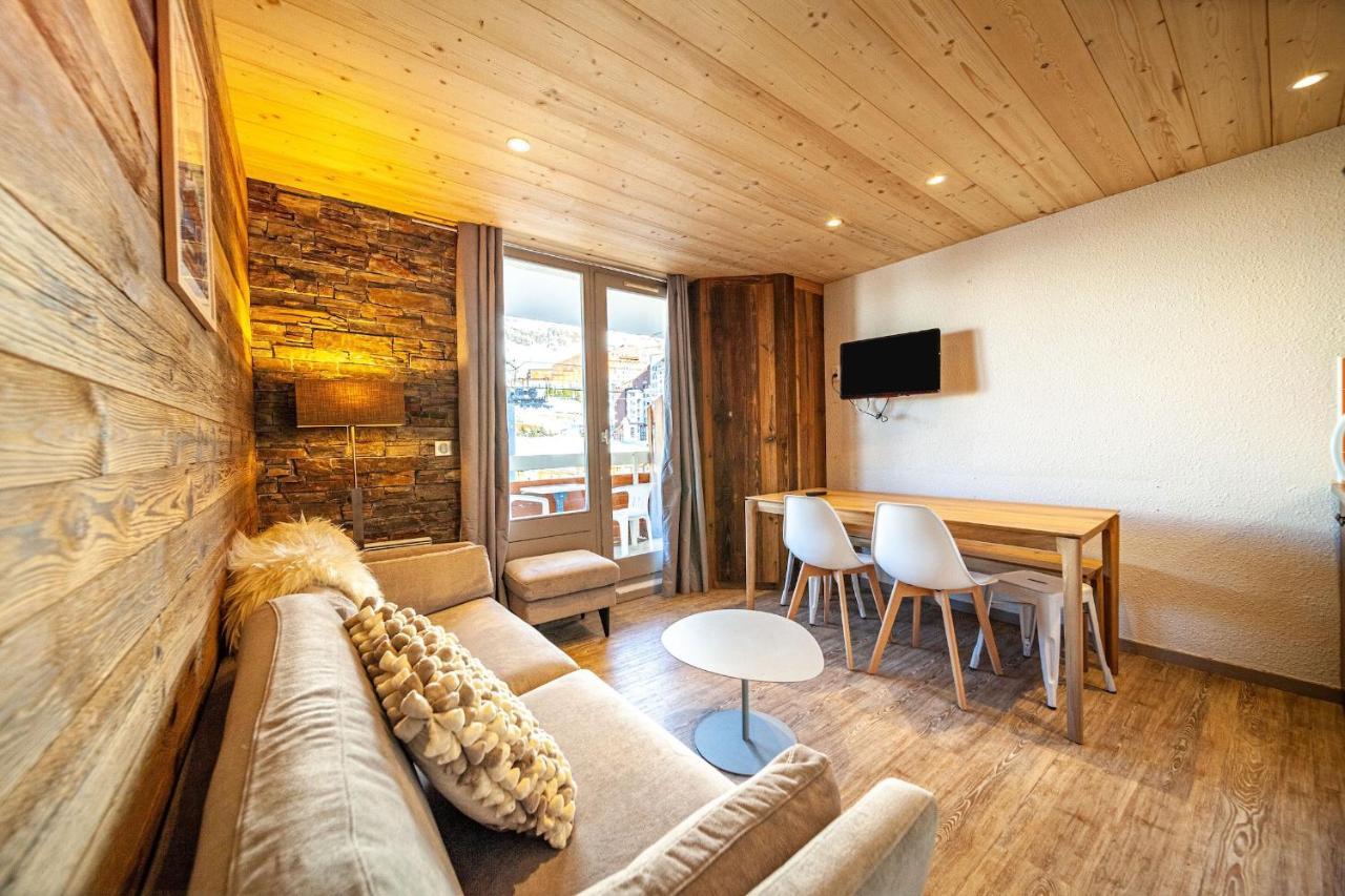 Appartement Pour 5 - Residence Avec Piscine Et Spa Huez Luaran gambar